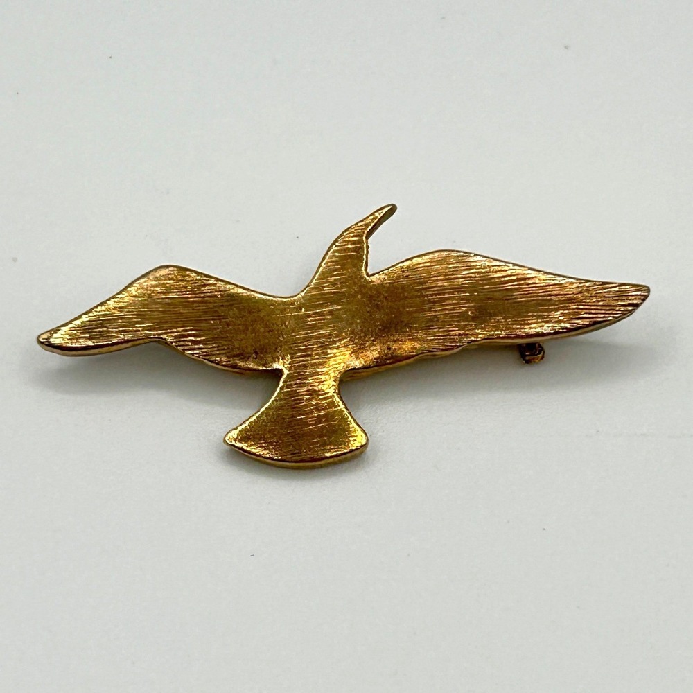Vintage Seagull Bird Brooch Gold Tone Textured Metal Flying Animal Pin OS